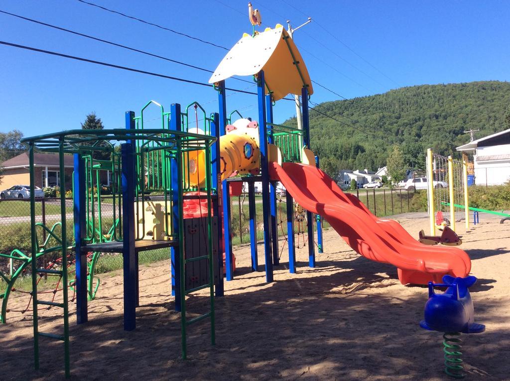 Camping Le 4 Chemins LʼAnse-Saint-Jean Kamer foto